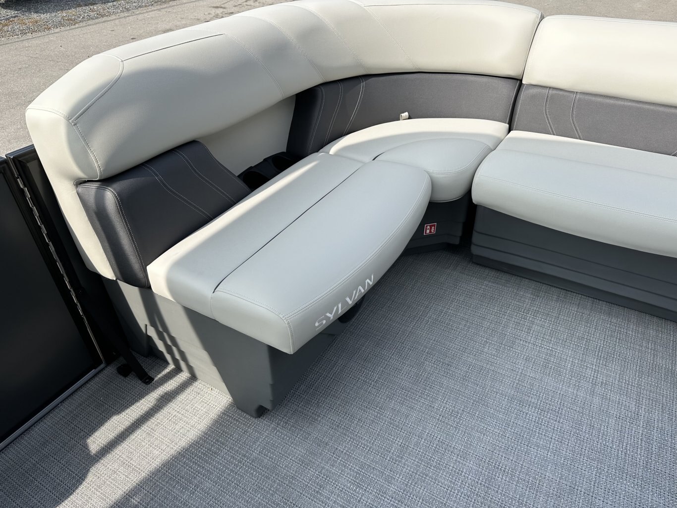 2026 SYLVAN MIRAGE 820 LZ 90HP YAMAHA VMAX SHO