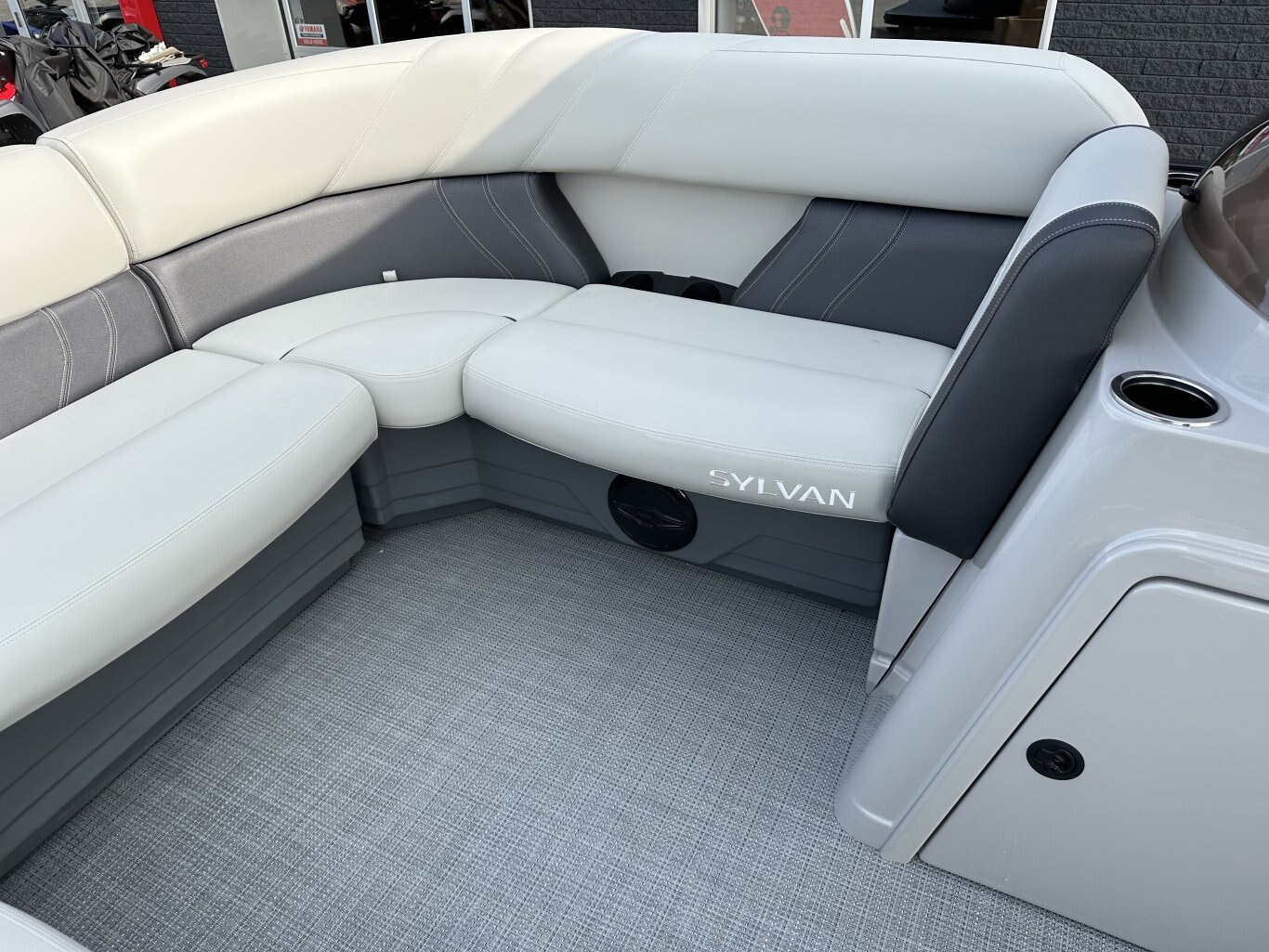 2026 SYLVAN MIRAGE 820 LZ 90HP YAMAHA VMAX SHO