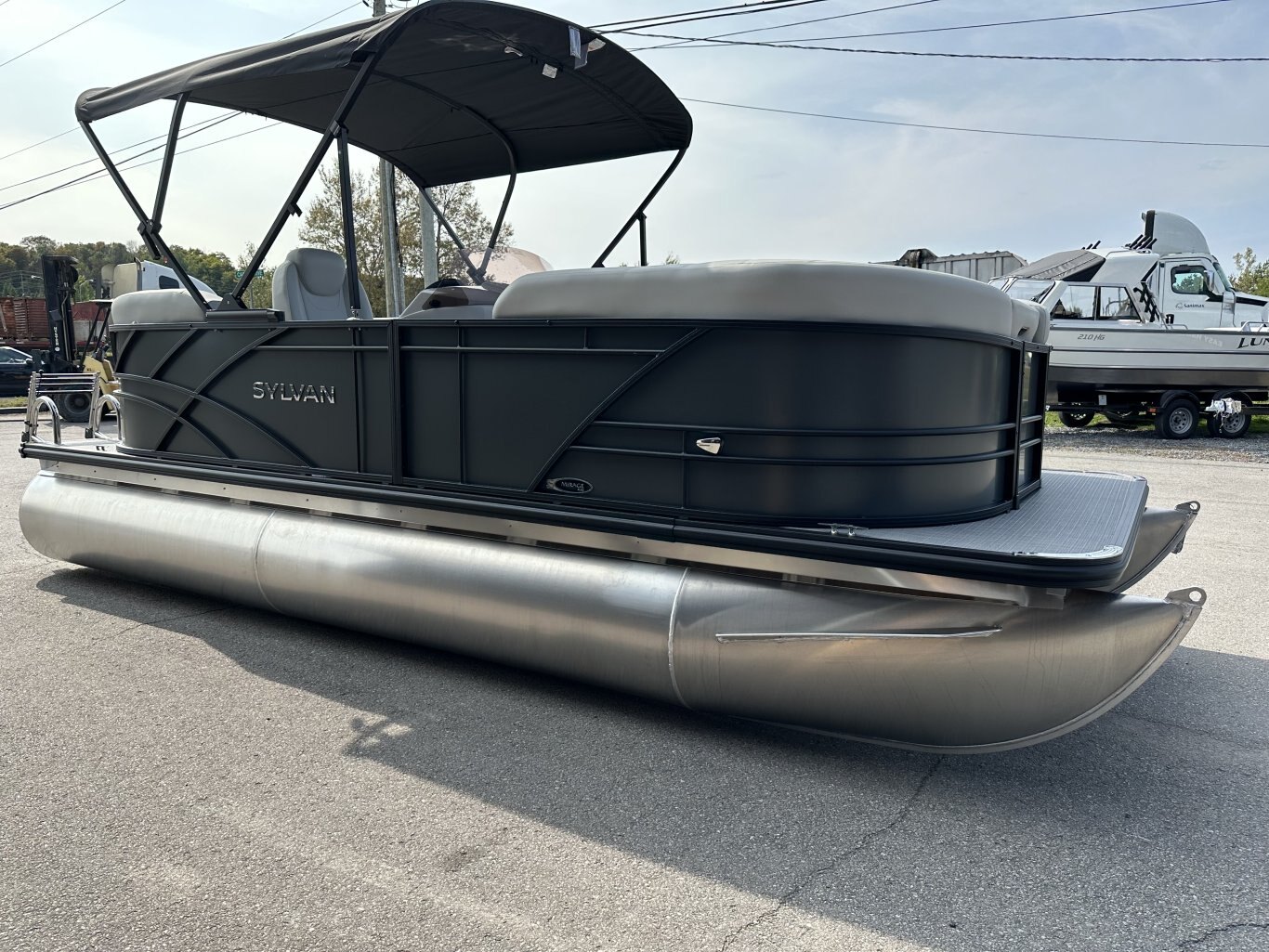 2026 SYLVAN MIRAGE 820 LZ 90HP YAMAHA VMAX SHO