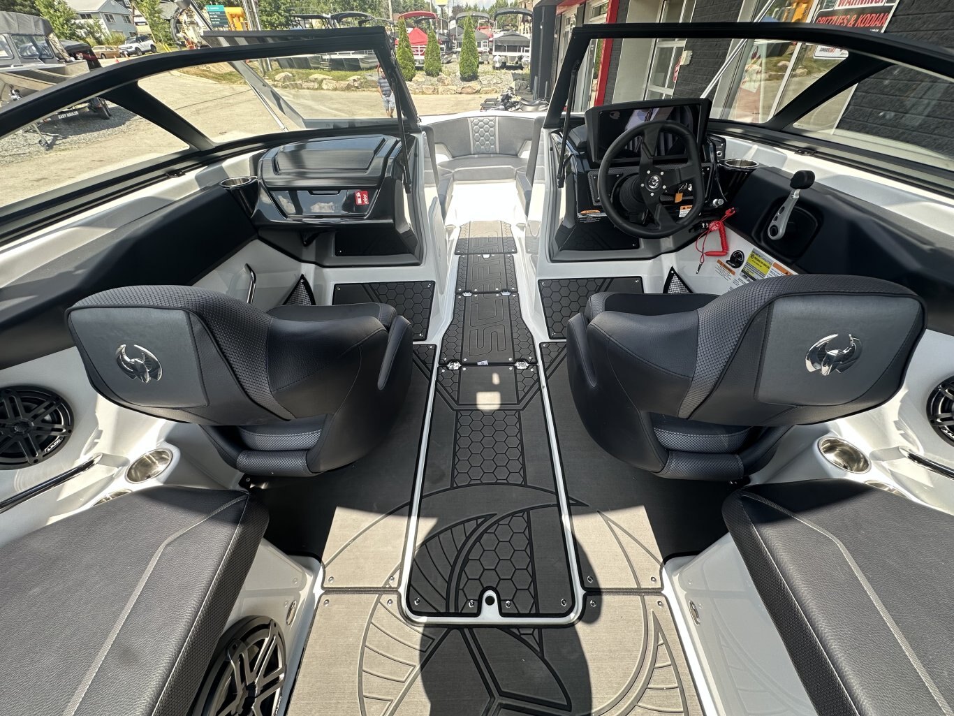 2026 SCARAB 215 LX WAKE