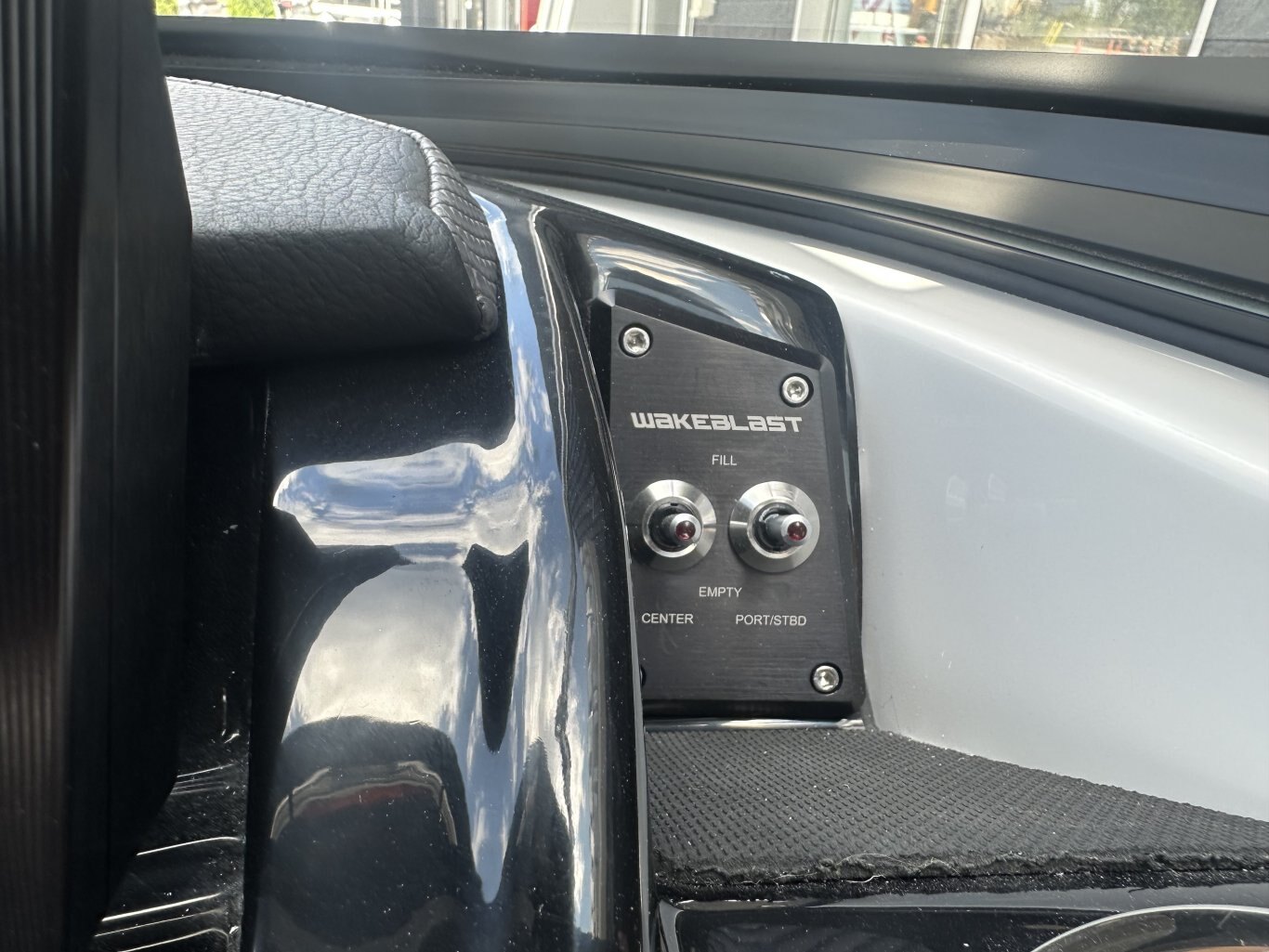 2026 SCARAB 215 LX WAKE