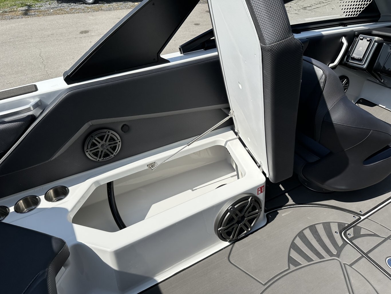 2026 SCARAB 235 LX WAKE