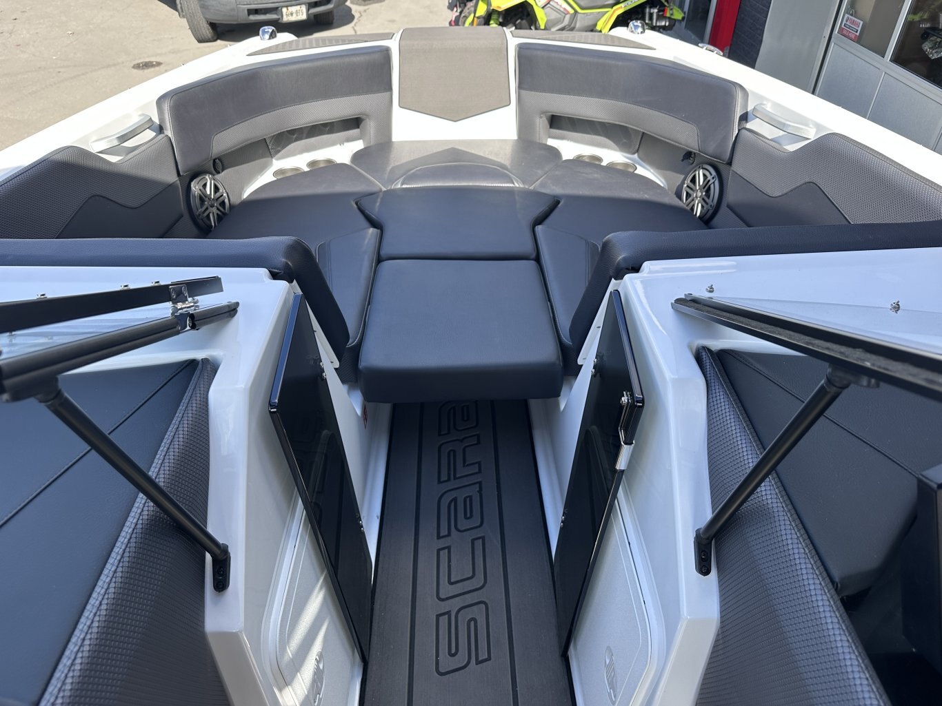 2026 SCARAB 235 LX WAKE