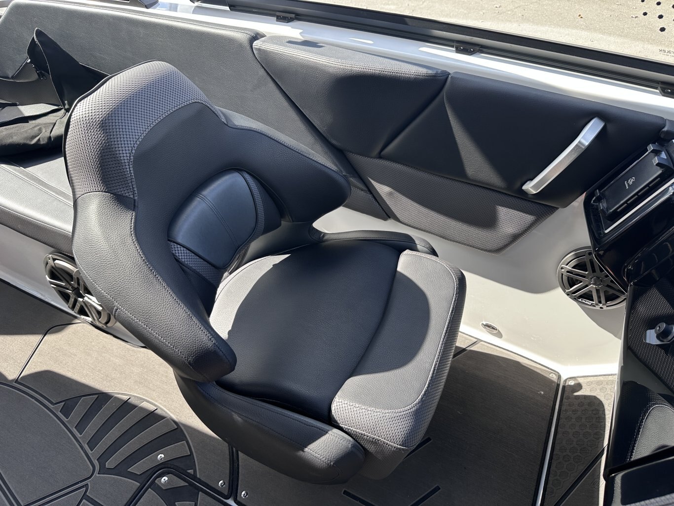 2026 SCARAB 235 LX WAKE