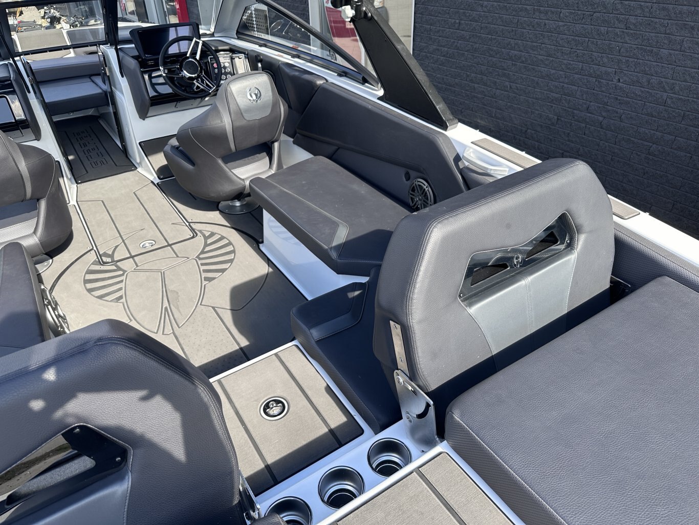 2026 SCARAB 235 LX WAKE