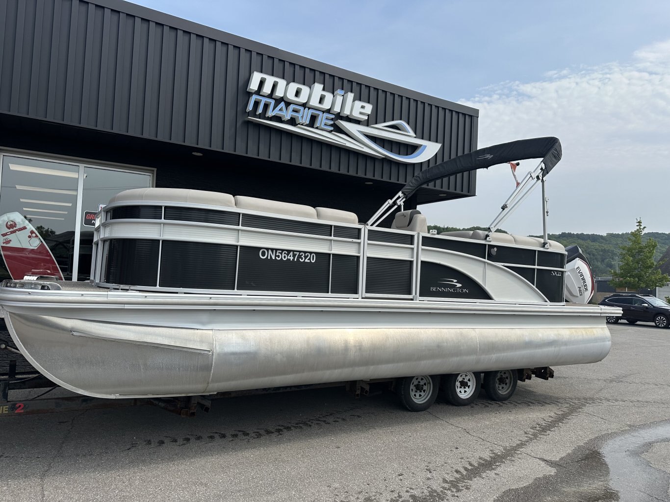 2017 BENNINGTON 22SSRX TRITOON