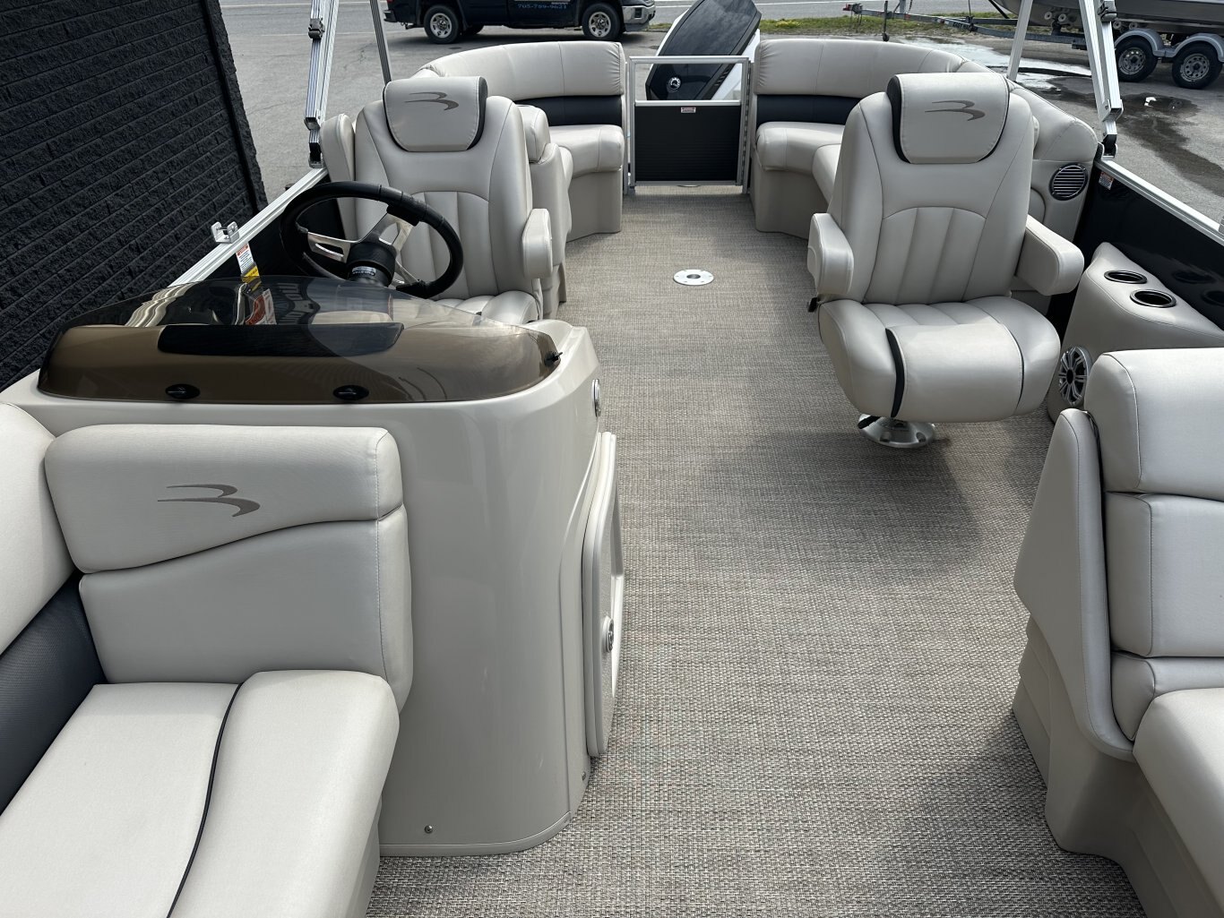 2017 BENNINGTON 22SSRX TRITOON