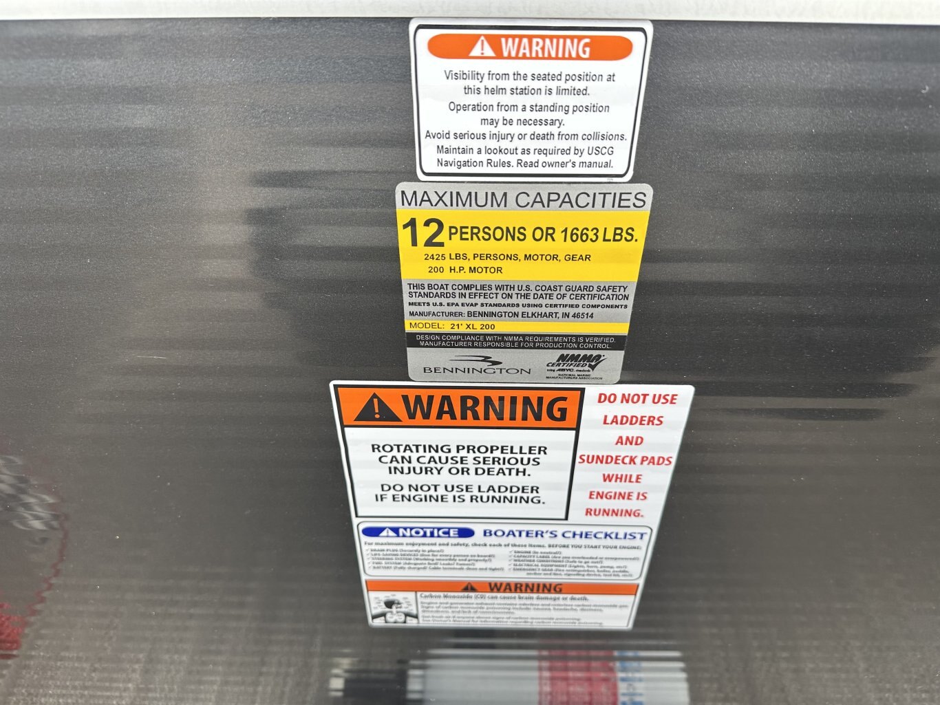 2017 BENNINGTON 22SSRX TRITOON