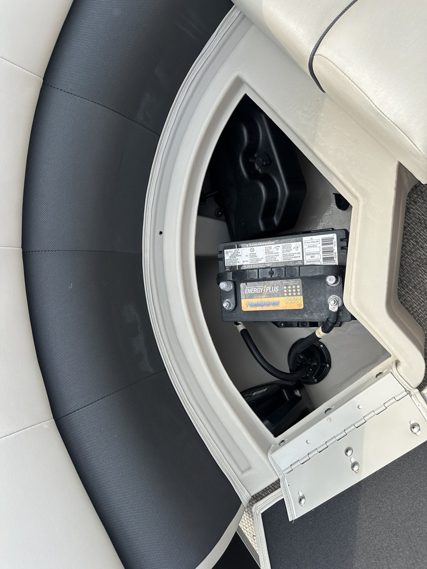 2017 BENNINGTON 22SSRX TRITOON