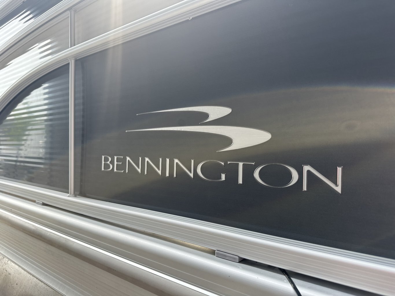 2017 BENNINGTON 22SSRX TRITOON