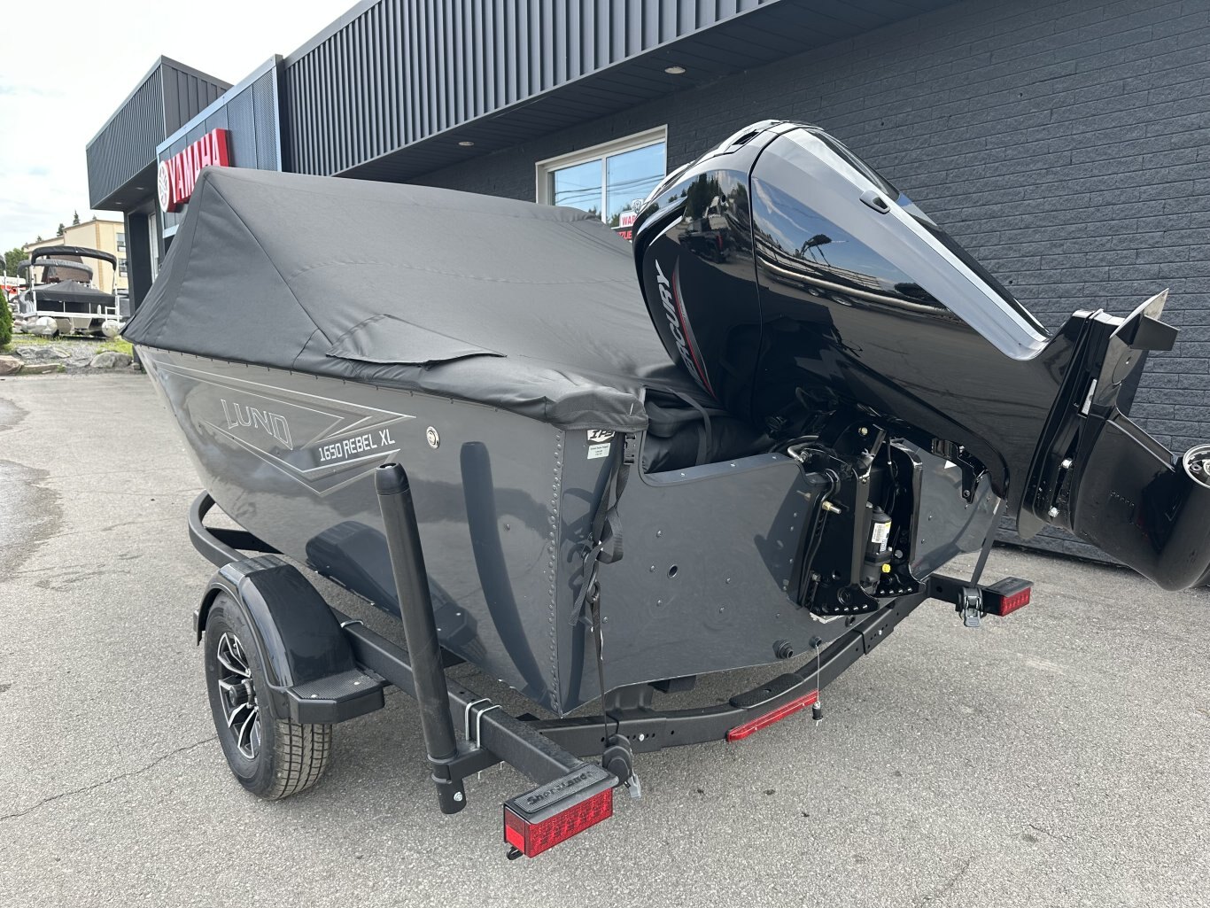 2026 LUND REBEL 1650 XL SPORT MERCURY 90ELPT