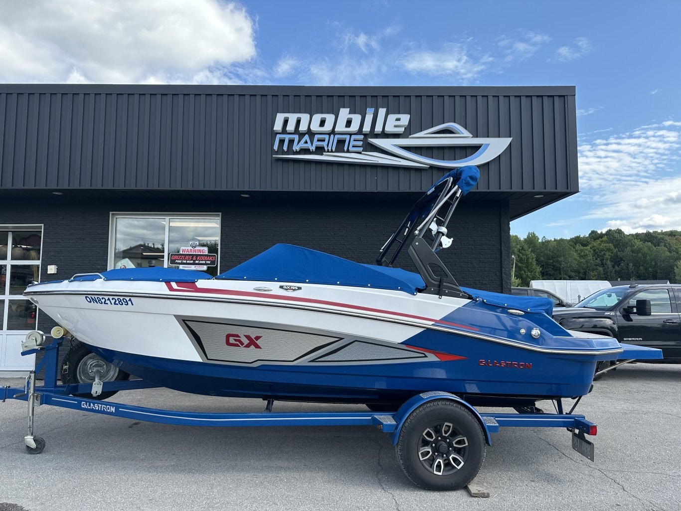 2022 GLASTRON GX195