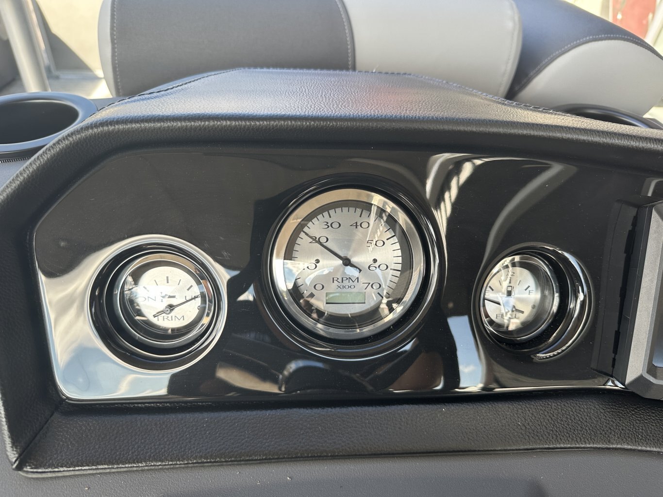 2026 BENNINGTON 20SSRSE YAMAHA F90LB2