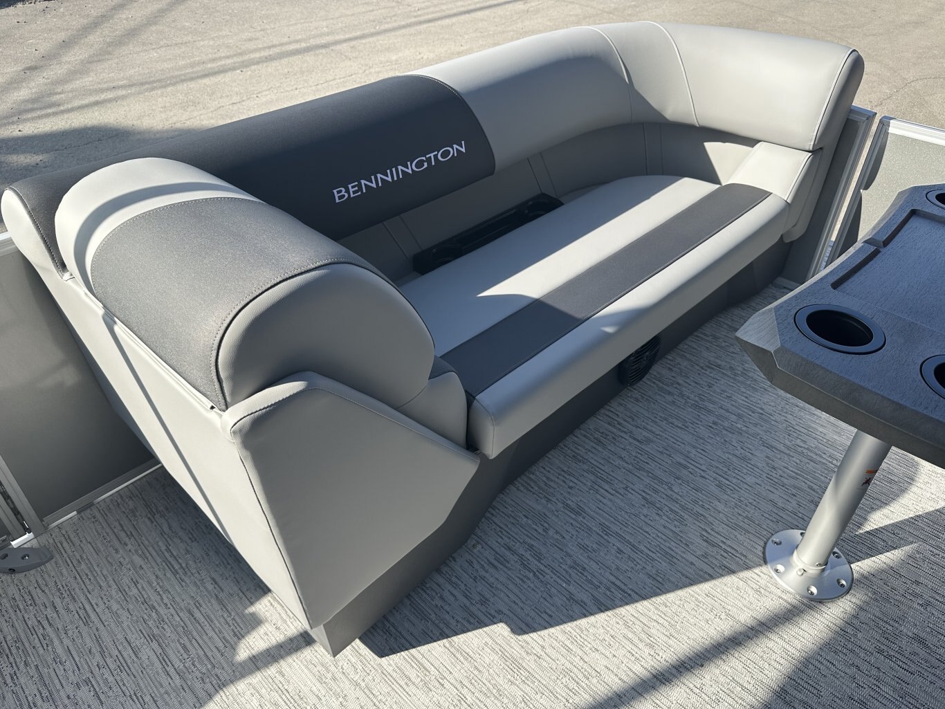 2026 BENNINGTON 20SSRSE YAMAHA F90LB2