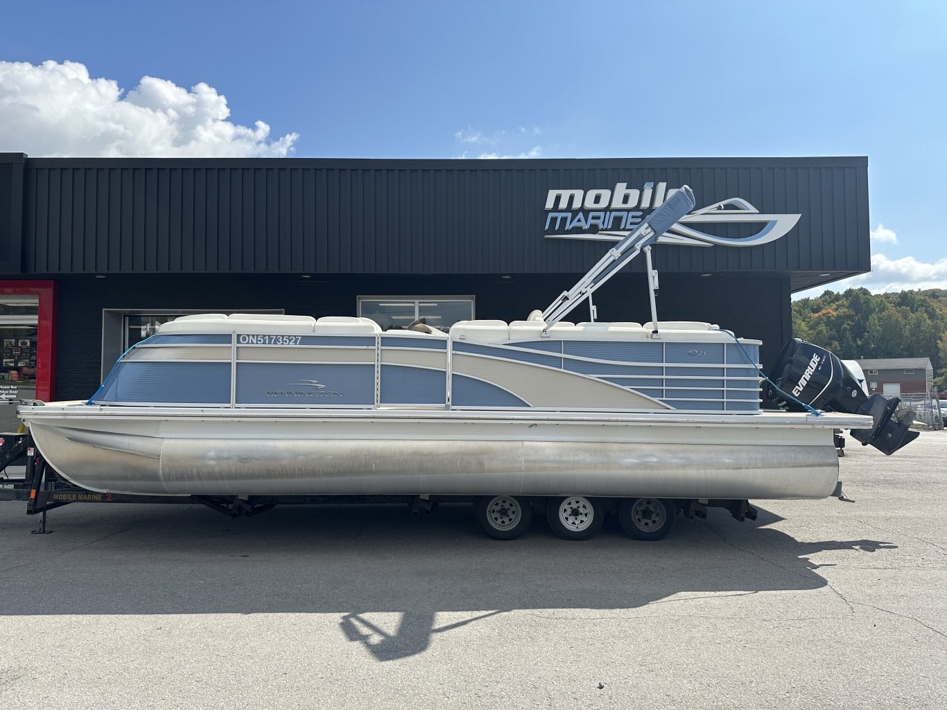 2016 BENNINGTON 2350 QCL