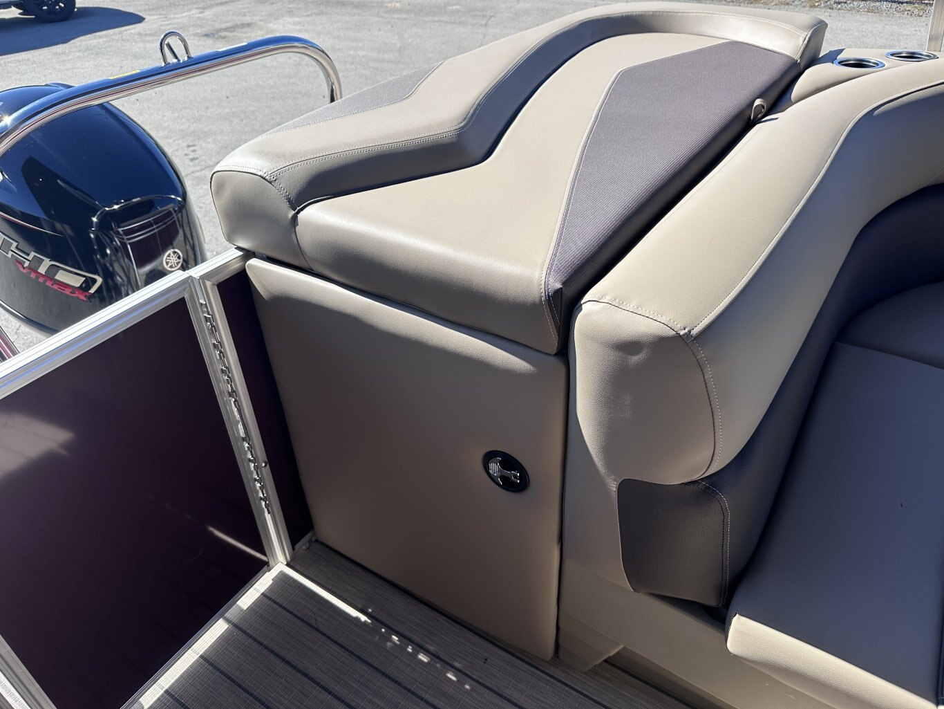 2026 Sylvan Mirage 820 CRS 115HP YAMAHA VMAX SHO