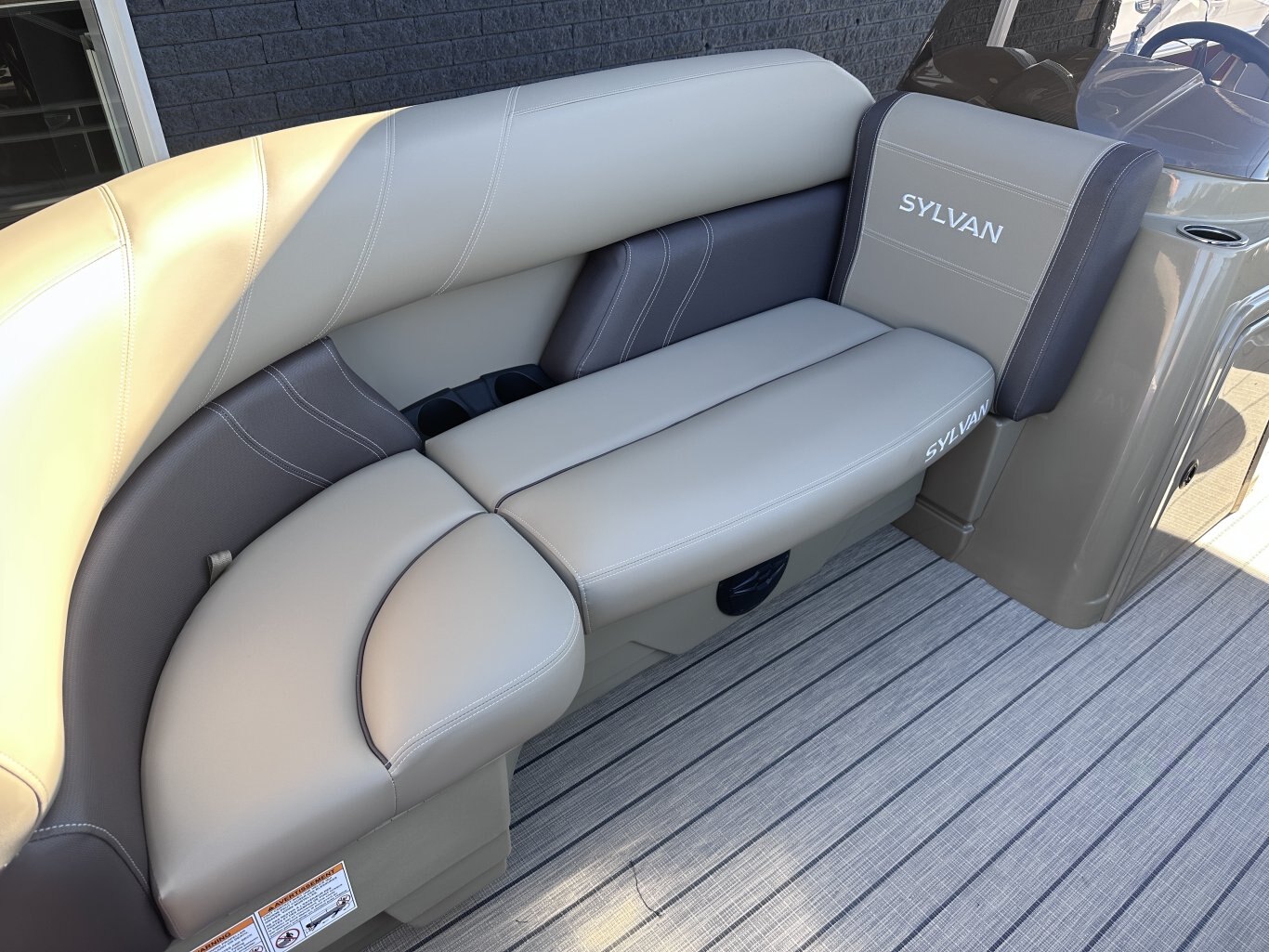 2026 Sylvan Mirage 820 CRS 115HP YAMAHA VMAX SHO