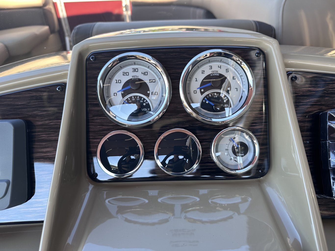 2026 Sylvan Mirage 820 CRS 115HP YAMAHA VMAX SHO