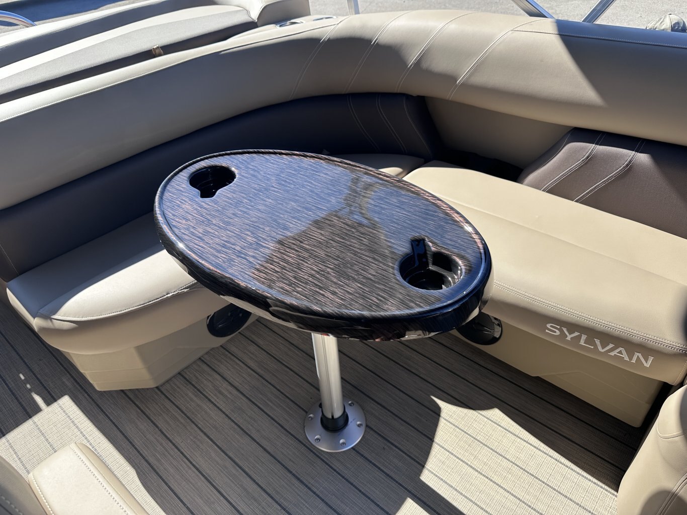 2026 Sylvan Mirage 820 CRS 115HP YAMAHA VMAX SHO