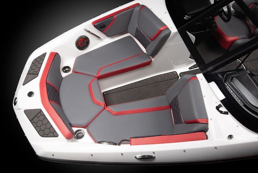 2026 Scarab 195 LX Black/Crimson Red