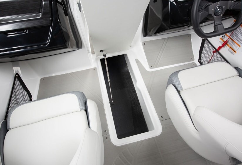 2026 Scarab 195 SE Pearl Gray