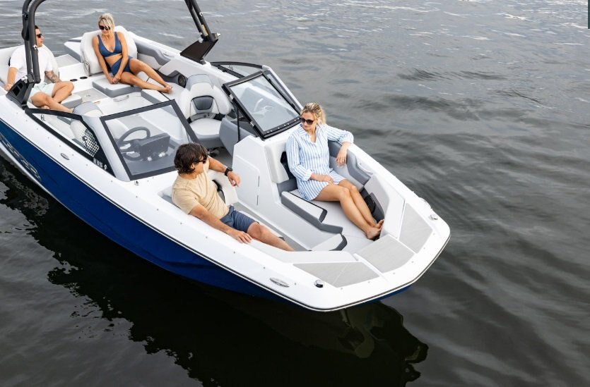 2026 Scarab 235 SE Pearl Gray