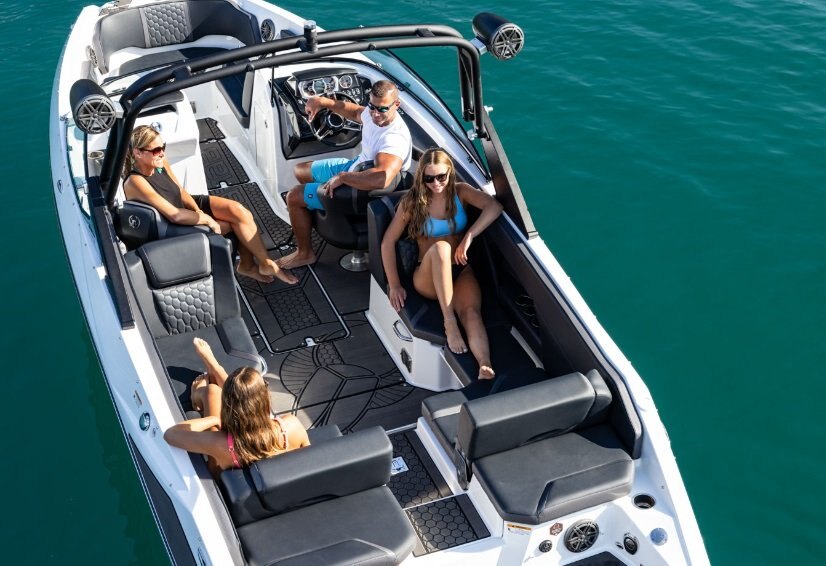 2026 Scarab 255 LX WAKE Black/Pearl Gray