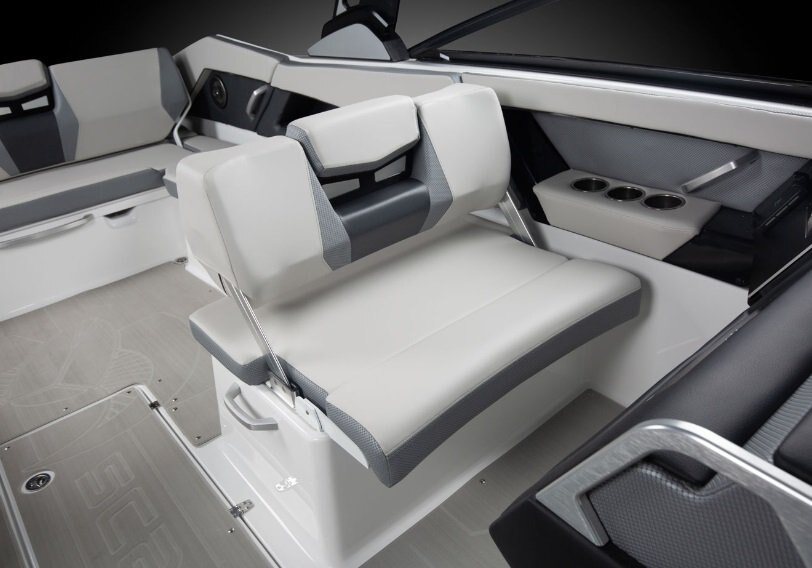 2026 Scarab 285 LX WAKE Black/Pearl Gray