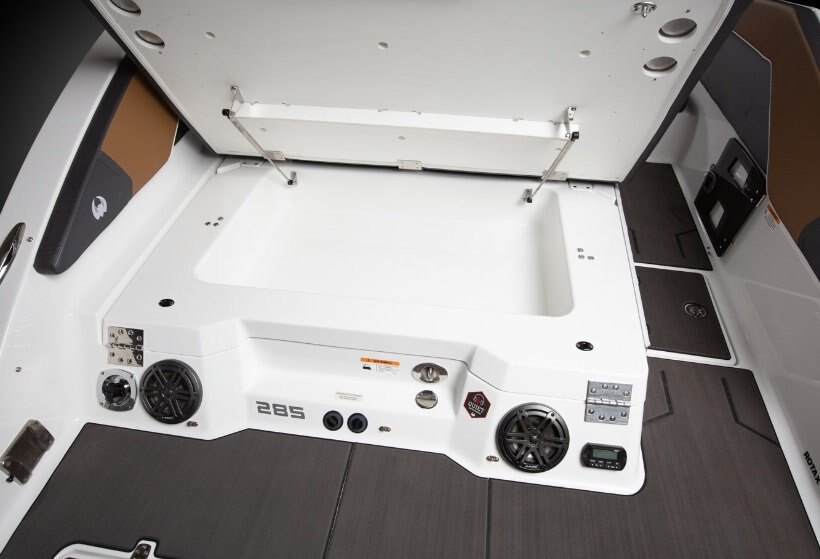 2026 Scarab 285 LX WAKE Black/Crimson Red