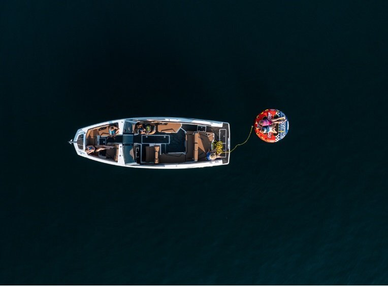 2026 Scarab 285 LX WAKE Black/Afterburner Orange