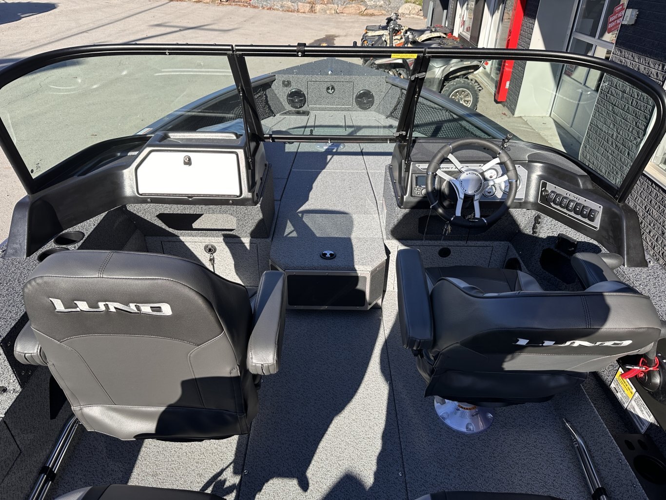 2026 LUND IMPACT XS 2075 MERCURY 200 PRO XS