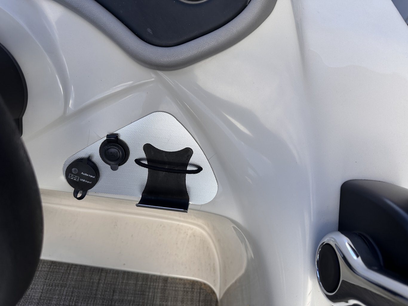 2017 MANITOU 23 OASIS