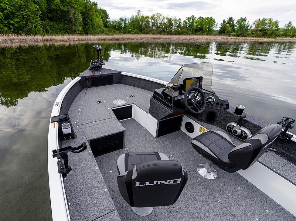 2026 Lund 1800 Explorer tiller