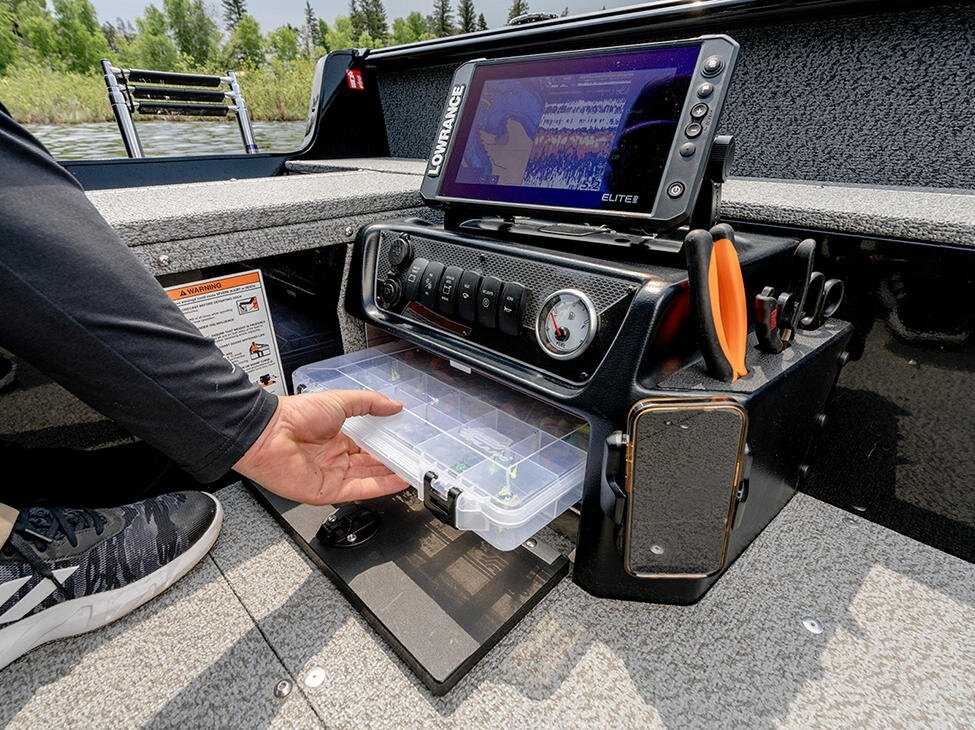 2026 Lund 1800 Explorer tiller