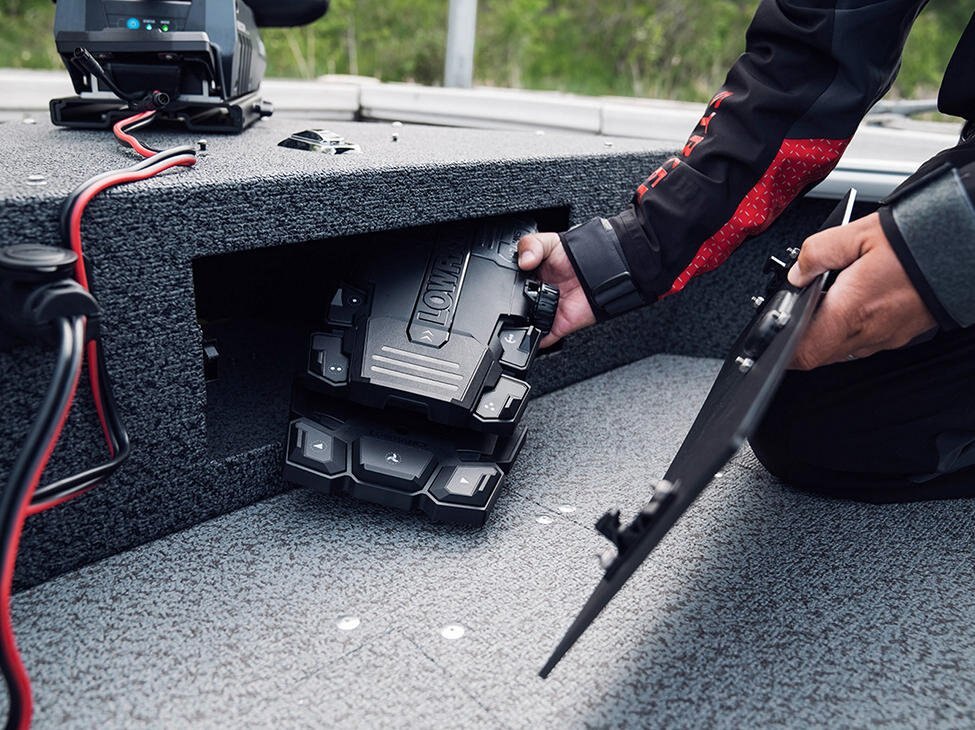 2026 Lund 1800 Explorer tiller