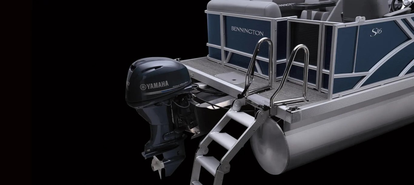 2026 Bennington S Line 25 S STERN RADIUS QUAD BENCH