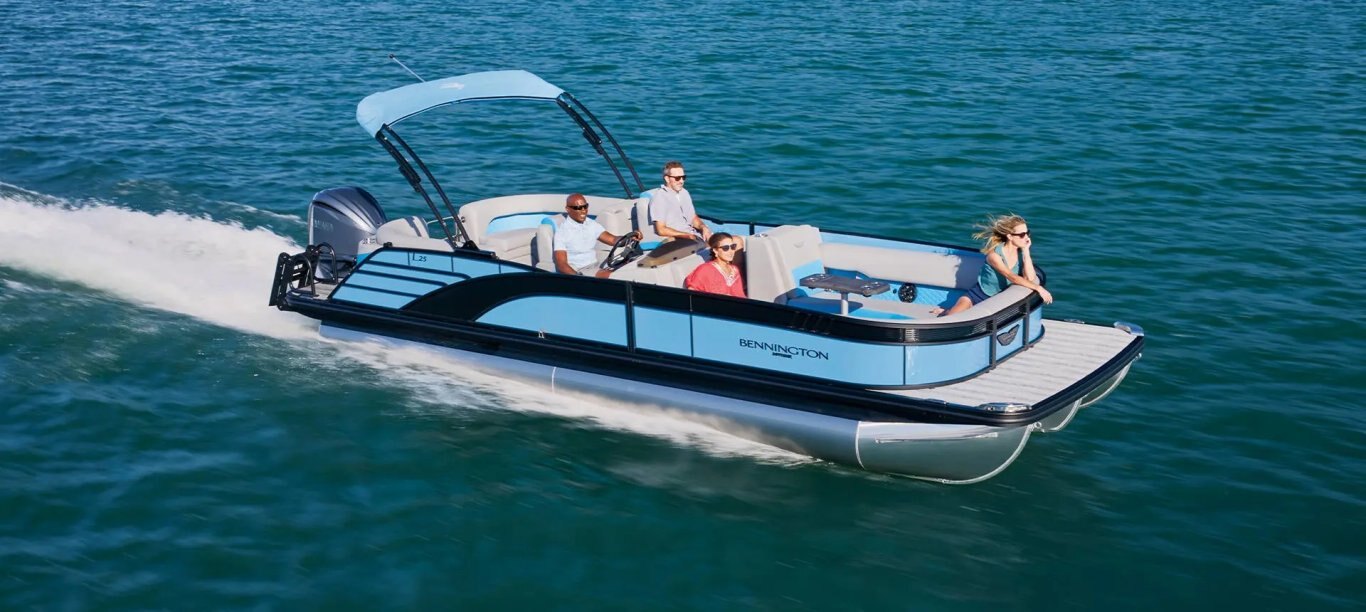 2026 Bennington L Bowrider Line 25 LT SWINGBACK