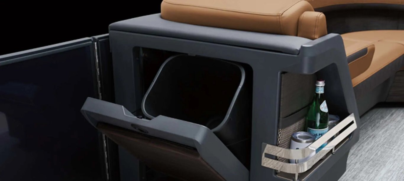 2026 Bennington M Line 24 M Fastback Quad Bench