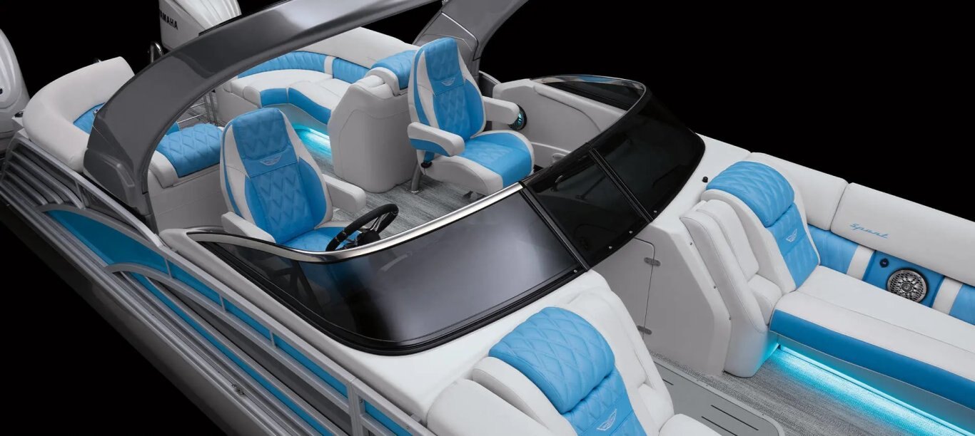 2026 Bennington R Line 28 R STERN LOUNGE