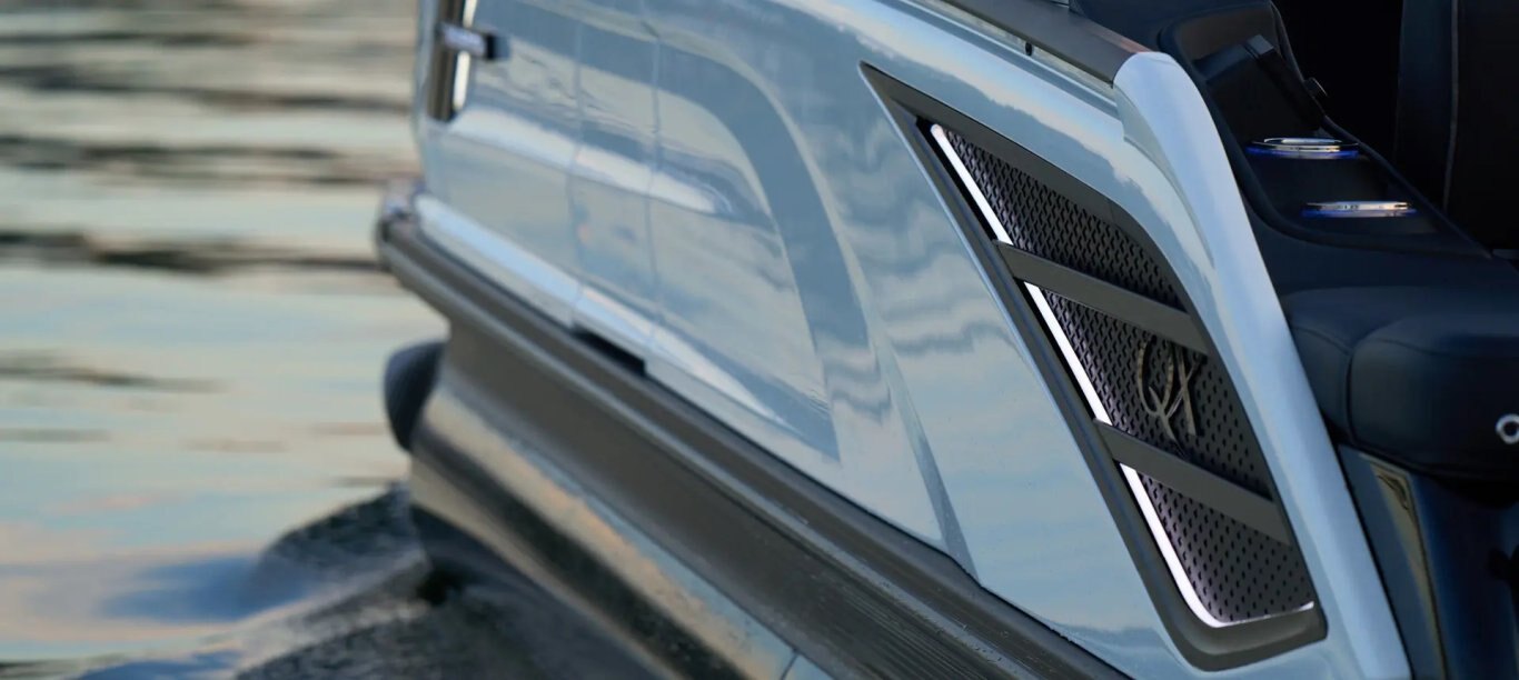 2026 Bennington QX Line 25 QX FASTBACK QUAD BENCH