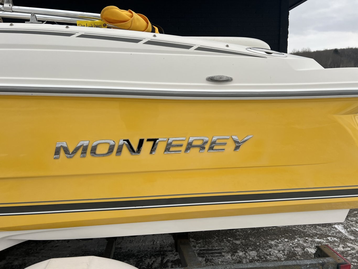 2005 Monterey 180FS