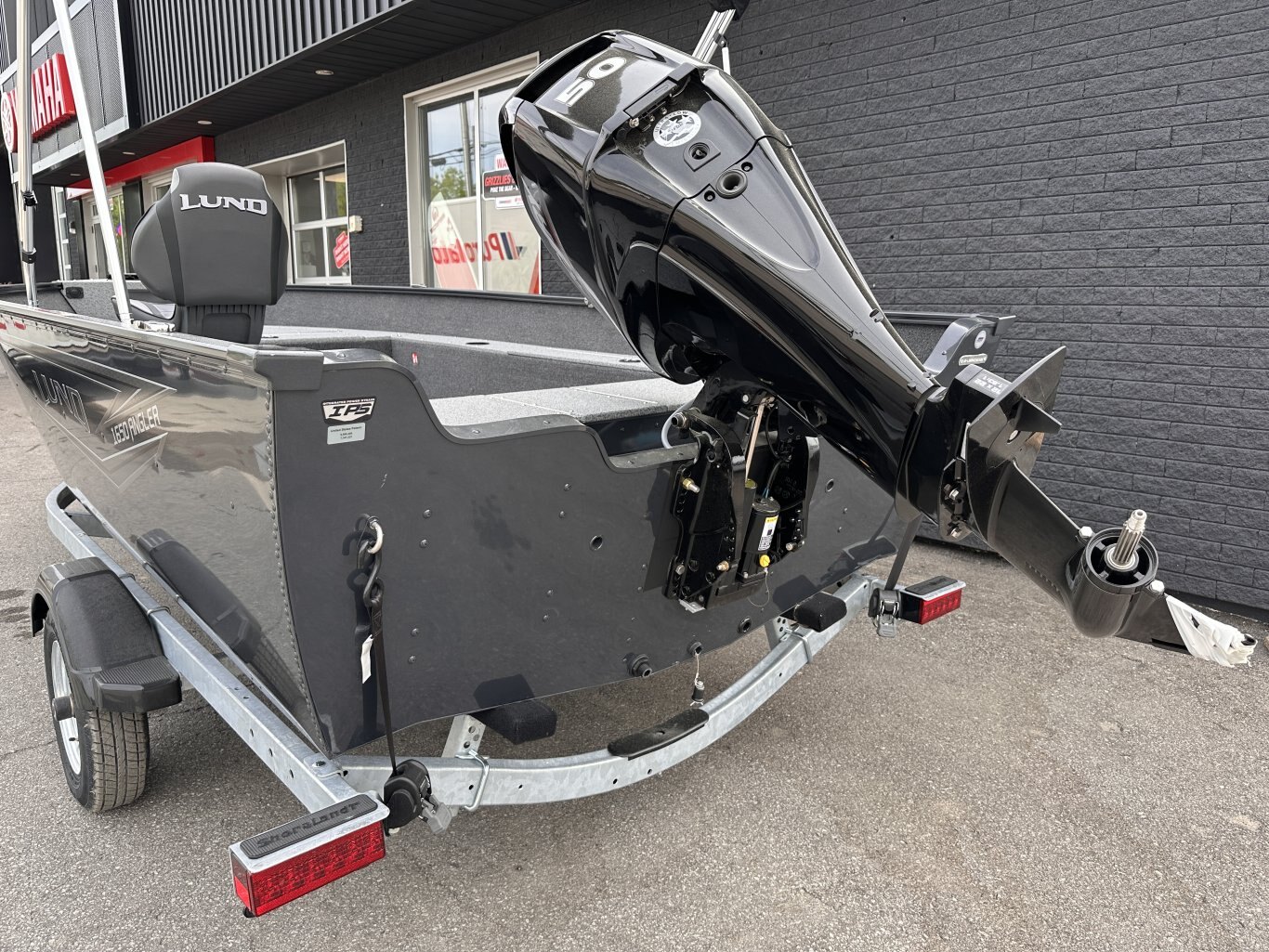2026 Lund 1650 Angler Tiller MERCURY 50ELHPT