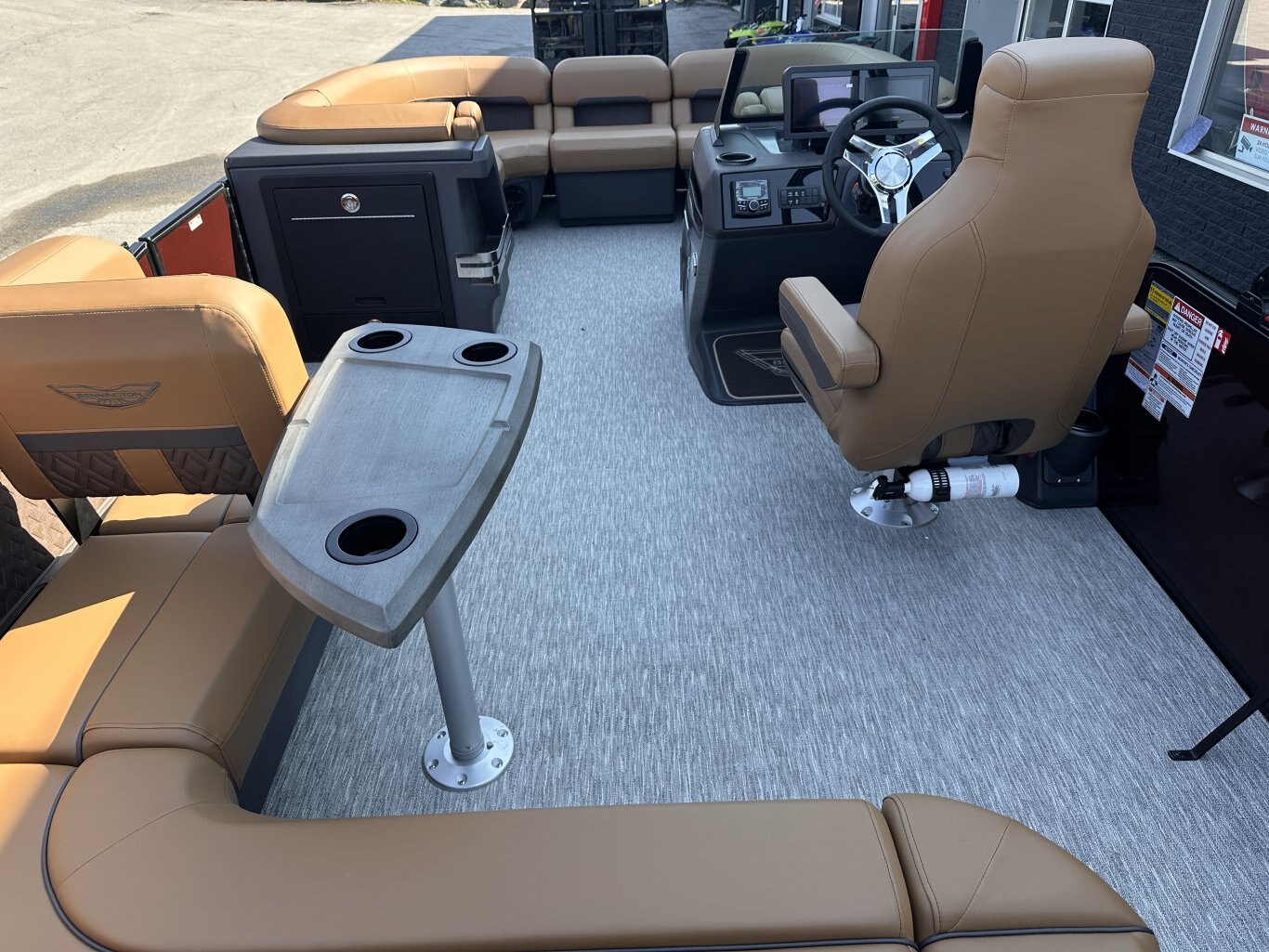 2027 Bennington 21 M CRUISE 150HP VMAX SHO