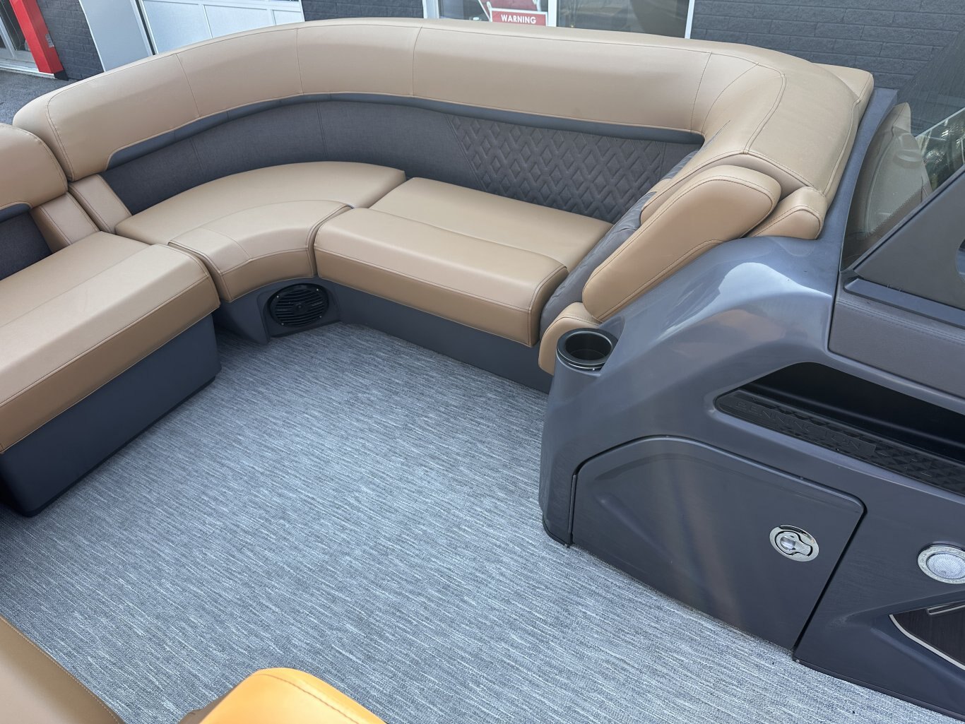 2027 Bennington 21 M CRUISE 150HP VMAX SHO