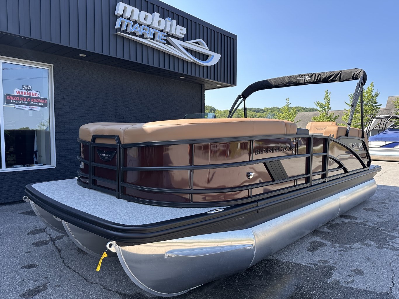 2027 Bennington 21 M CRUISE 150HP VMAX SHO