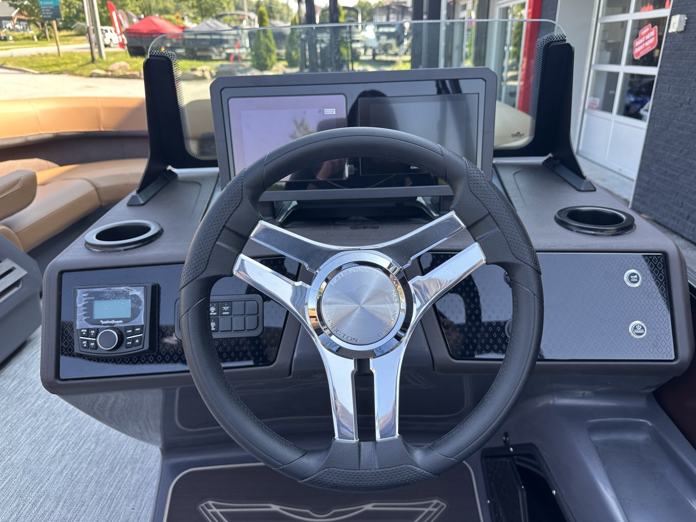 2027 Bennington 21 M CRUISE 150HP VMAX SHO