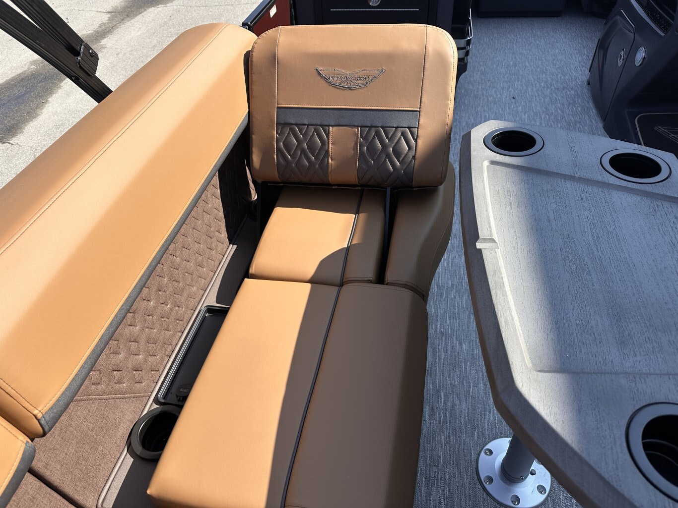 2027 Bennington 21 M CRUISE 150HP VMAX SHO