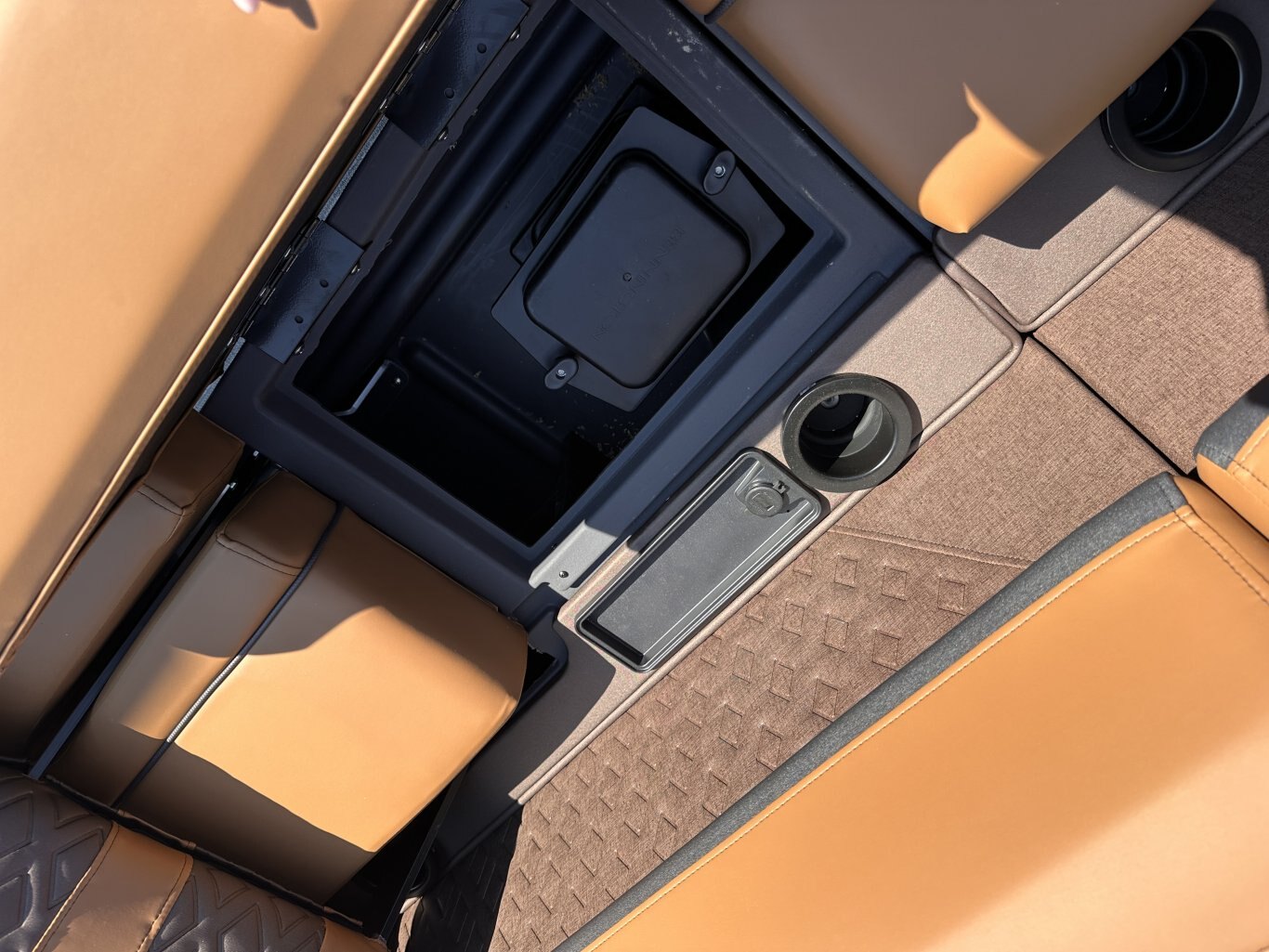 2027 Bennington 21 M CRUISE 150HP VMAX SHO