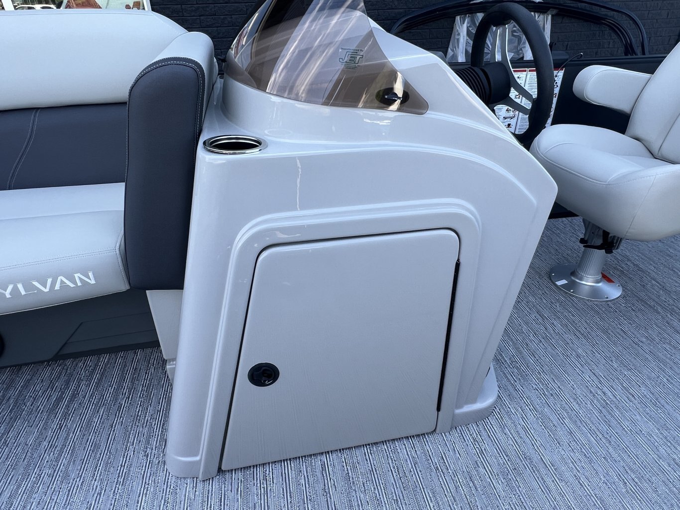 2027 SYLVAN MIRAGE 818 CRS 60HP YAMAHA T60LC