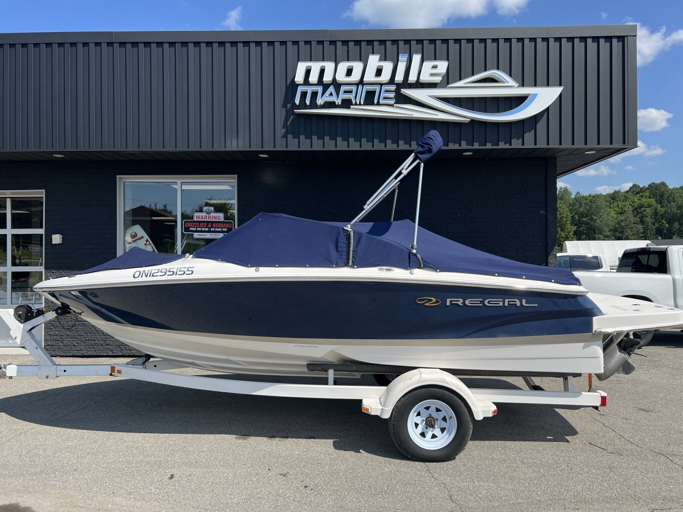 2009 REGAL 1900